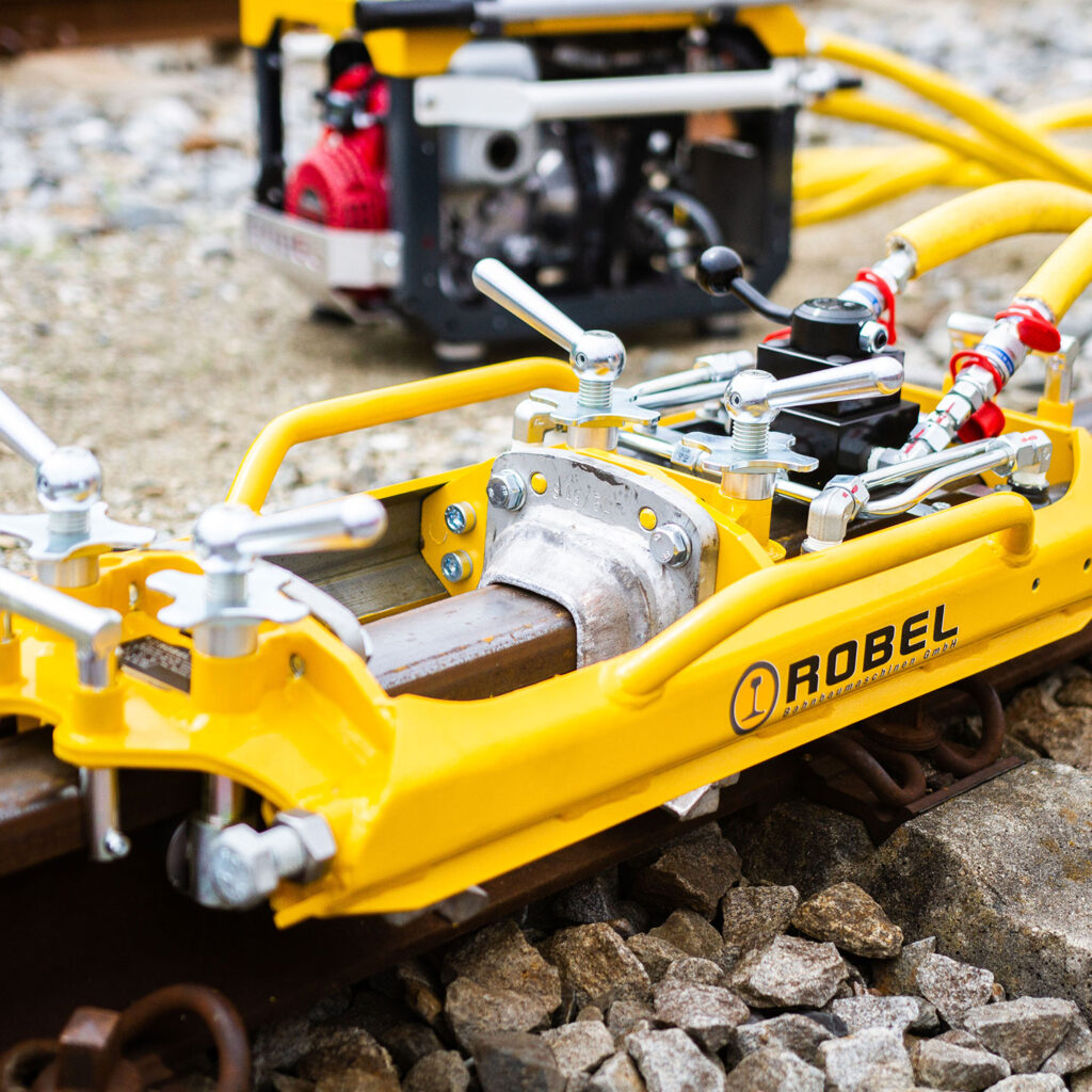 Grinding – ROBEL railway construction machines